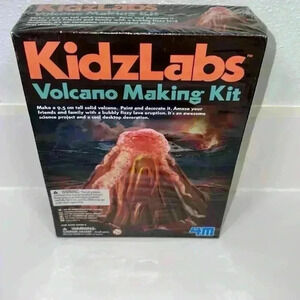 SEALED! New in box!! Kidz Labs Volcano Making Kit Science Project Decor 2015 4M